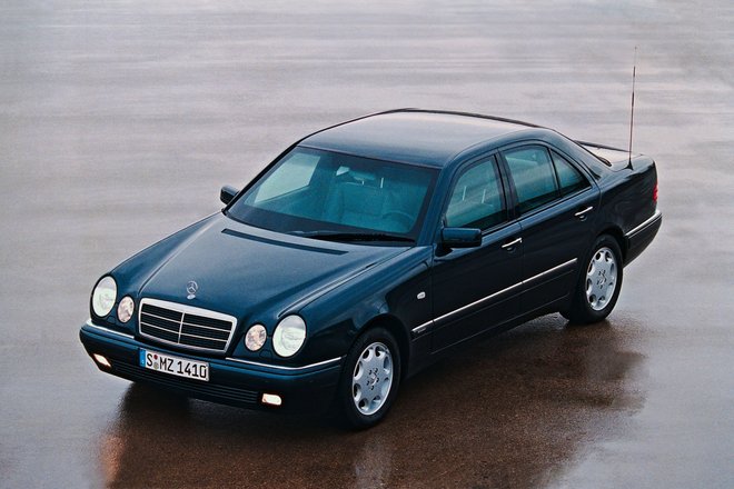 Mercedes-Benz E-класса (W210)