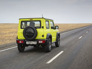 slide image for gallery: 25108 | Suzuki Jimny 5
