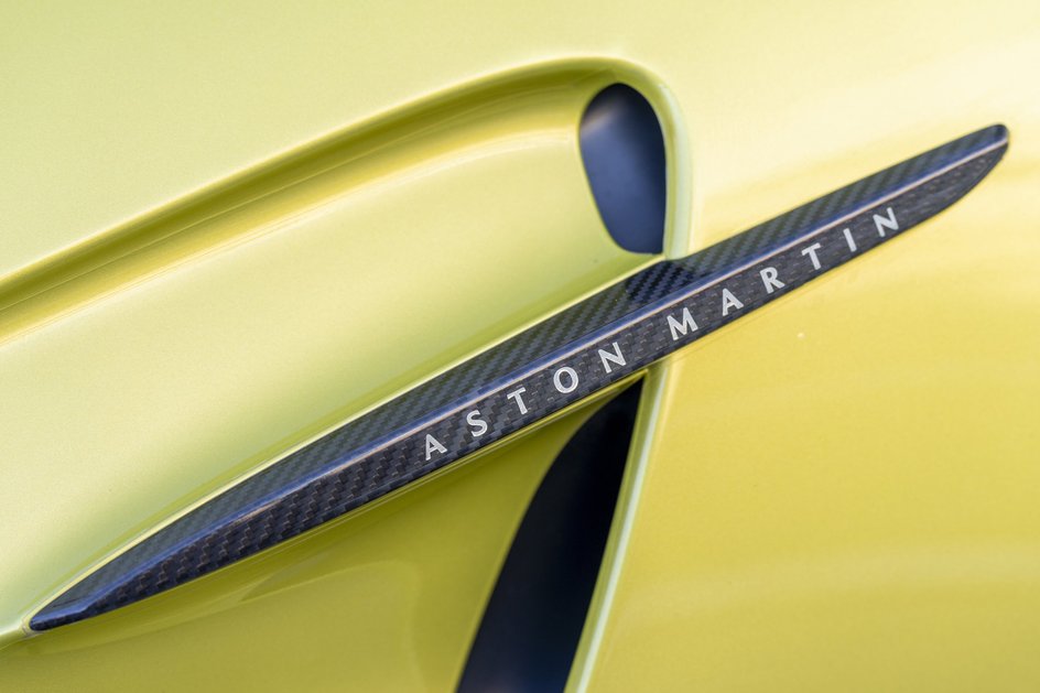 Aston Martin Vantage