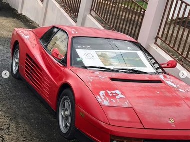 slide image for gallery: 26353 | Ferrari Testarossa