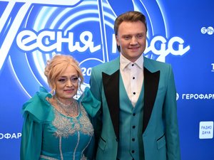 Надежда Кадышева с сыном Григорием Костюком