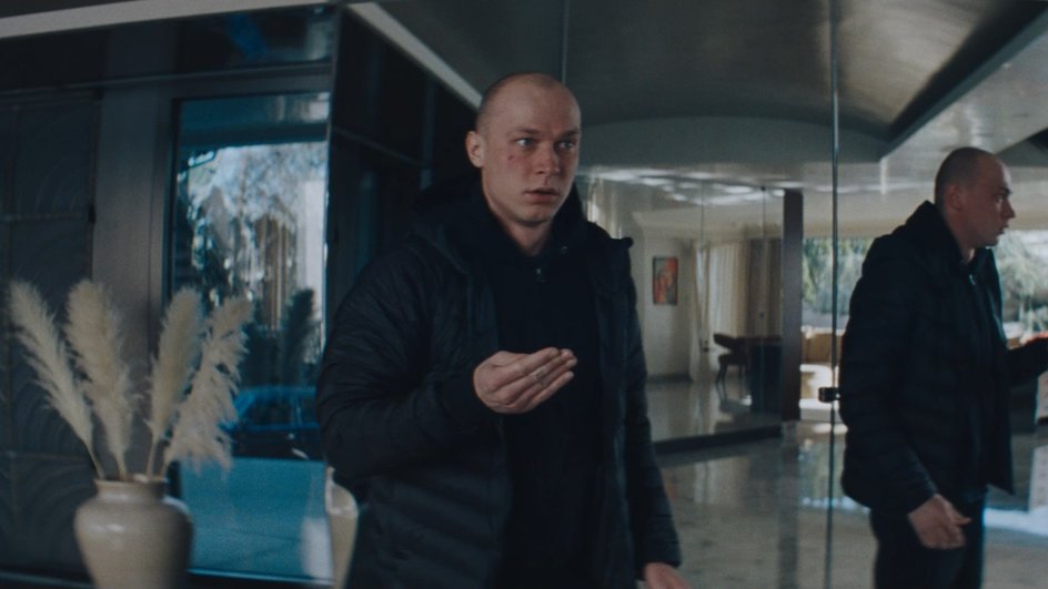 Кадр из фильма «Анора» Кадр из фильма «Анора»