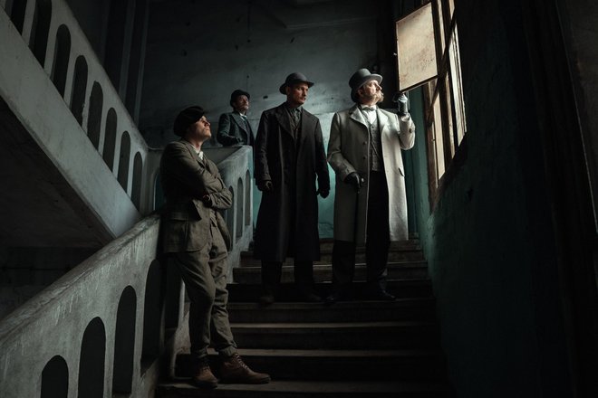 Кадр из сериала «Злые люди» Кадр из сериала «Злые люди»