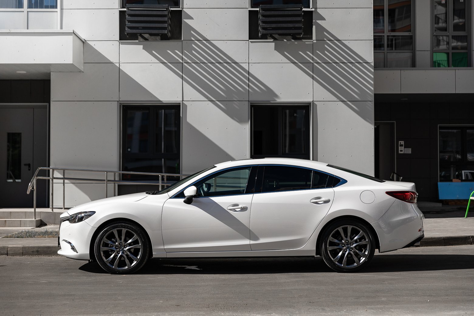compare slider image for: 70356
