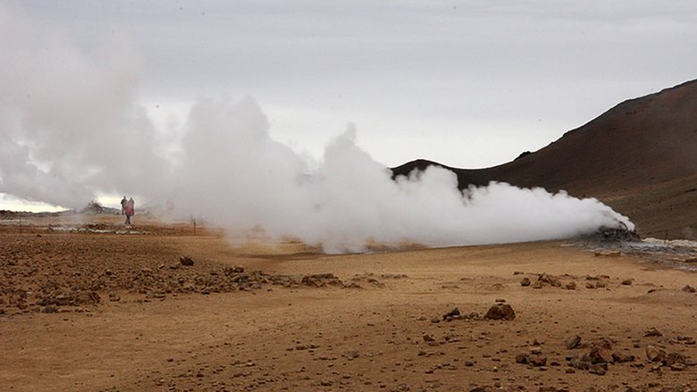 Фумарола на геотермальном поле Хверир. Фото: Алиса Веселкова / Chrdk.