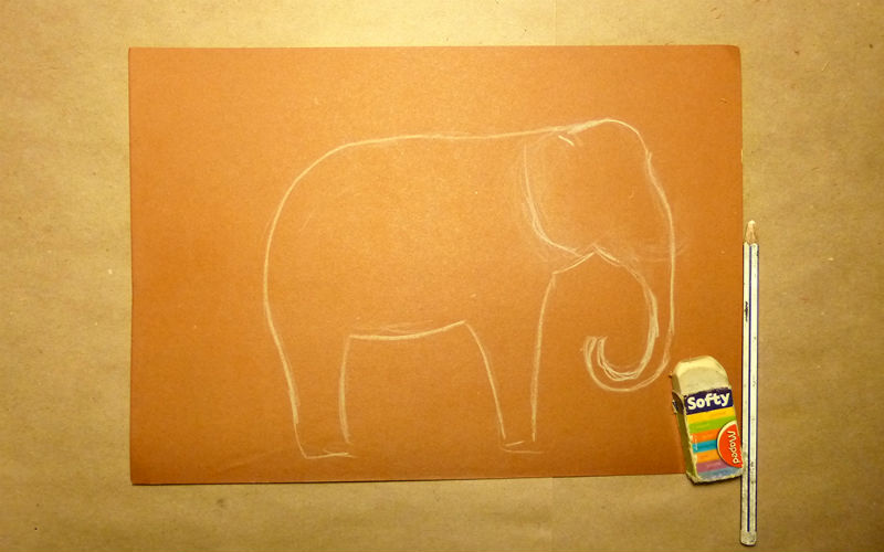 Рисуем контуры слона белым карандашом