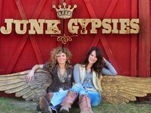 Кадр из Junk Gypsies