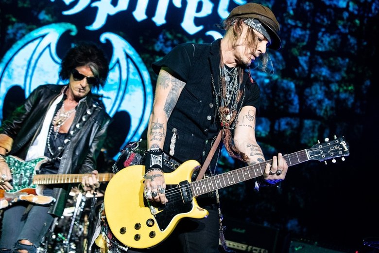 Джонни с группой Hollywood Vampires Джонни с группой Hollywood Vampires