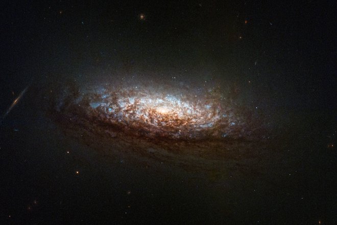 Галактика NGC 1546