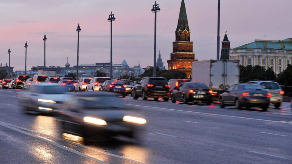 Вечерние пробки на дорогах Москвы.