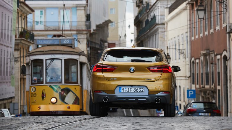 slide image for gallery: 23517 | BMW X2