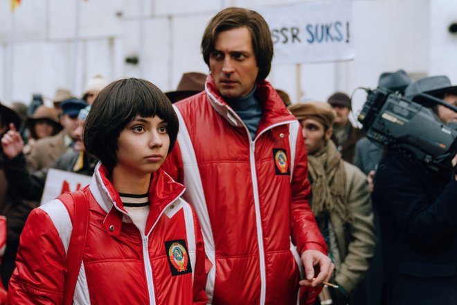 Кадр из фильма «Роднина» Кадр из фильма «Роднина»