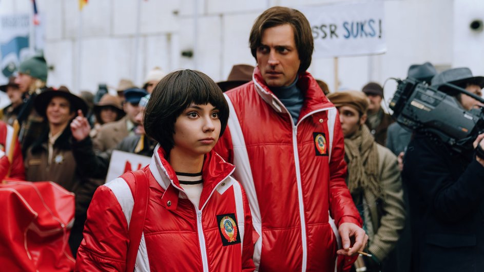Кадр из фильма «Роднина» Кадр из фильма «Роднина»