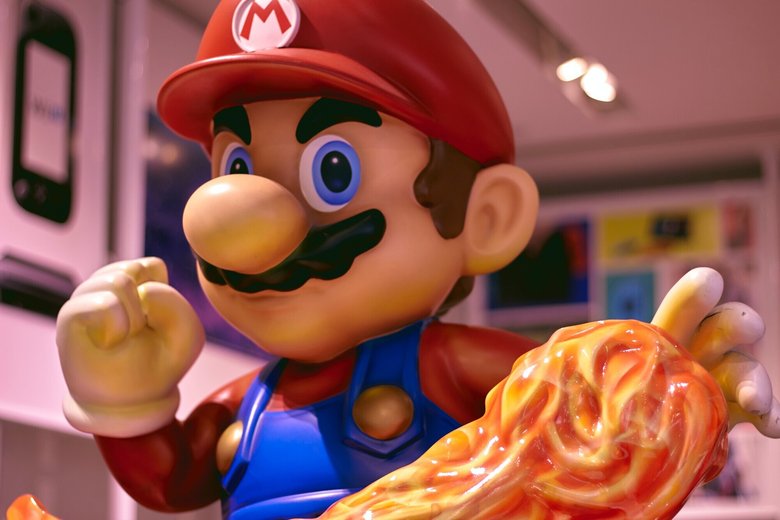Марио — один из самых известных персонажей Nintendo. Фото: Брэндан Шмидт, Unsplash
