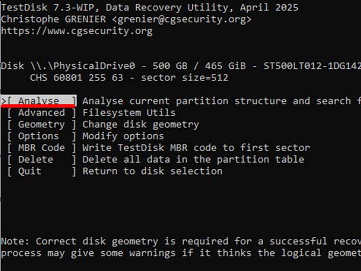 Окно консоли Test Disk с возможностью сканирования жесткого диска Окно консоли Test Disk с возможностью сканирования жесткого диска