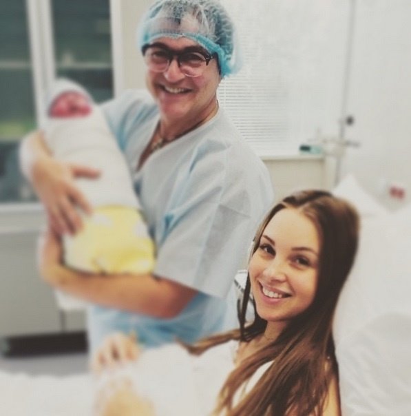 Дмитрий и Полина Дибровы в третий раз стали родителями