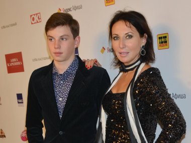 Алика Смехова с сыном Артемом