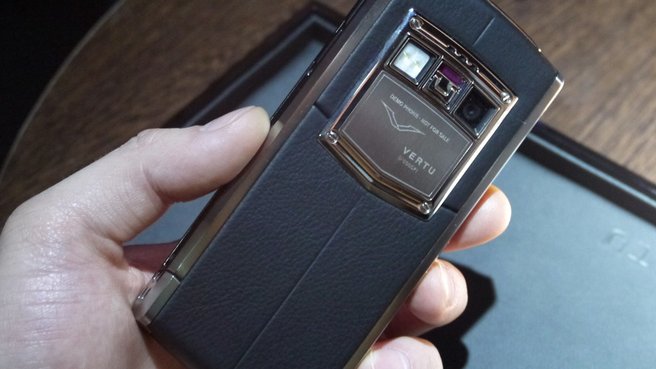 Презентация vertu в москве