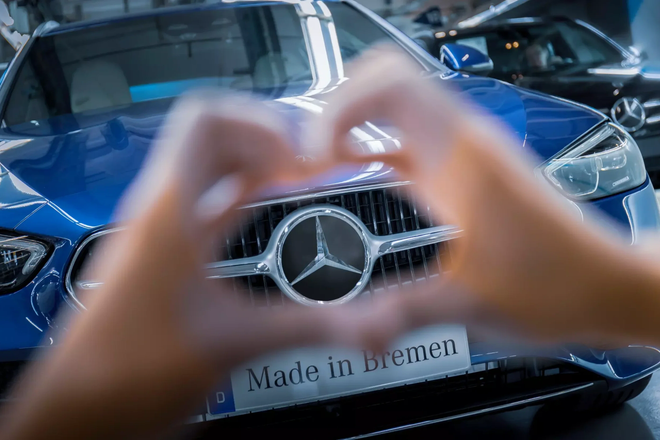 Логотип Mercedes-Benz