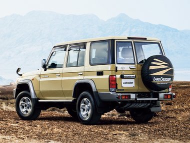slide image for gallery: 20959 | Toyota Land Cruiser 70