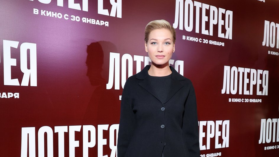 Кристина Асмус на премьере фильма, фото: соцсети Кристина Асмус на премьере фильма, фото: соцсети