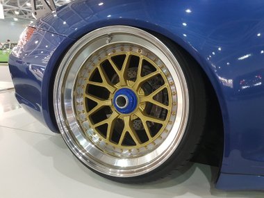 slide image for gallery: 23735 | Неформалы московской автомобильной выставки. Porsche