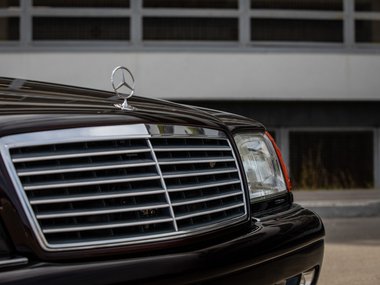 Mercedes-Benz W140