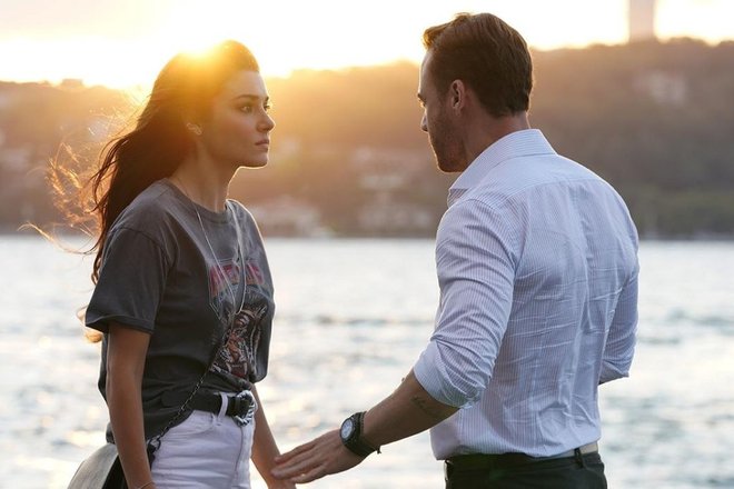 кадр из сериала постучись в мою дверь кадр из сериала постучись в мою дверь
