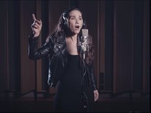 Наталия Орейро в клипе на песню «Будем танцевать» (Listo Pa’Bailar)
