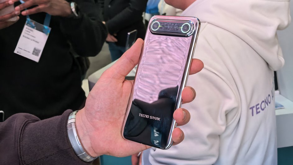 Tecno Spark Slim Tecno Spark Slim