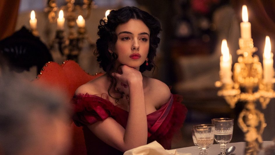Дева Кассель в сериале «Леопард» Дева Кассель в сериале «Леопард»
