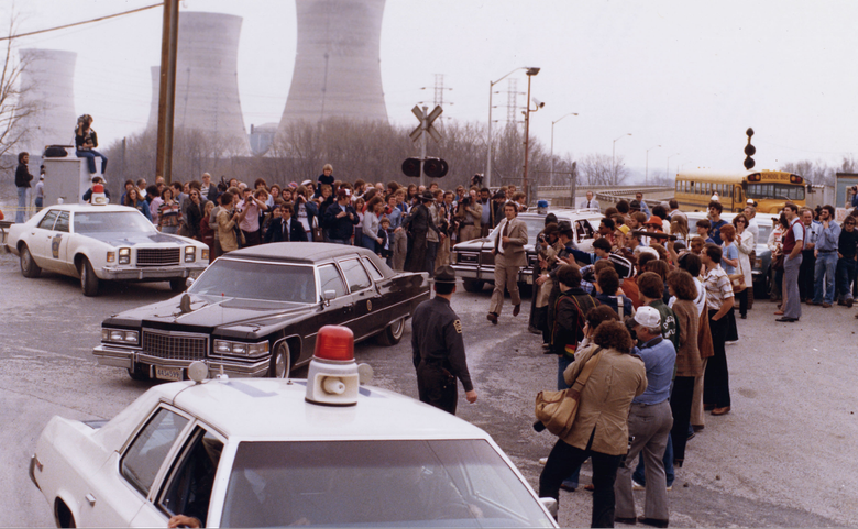 Источник: wikipedia.org (Президент Джимми Картер покидает Три-Майл-Айленд, 1 апреля 1979 года)