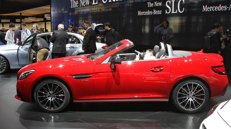 slide image for gallery: 19747 | Mercedes-Benz SLC AMG