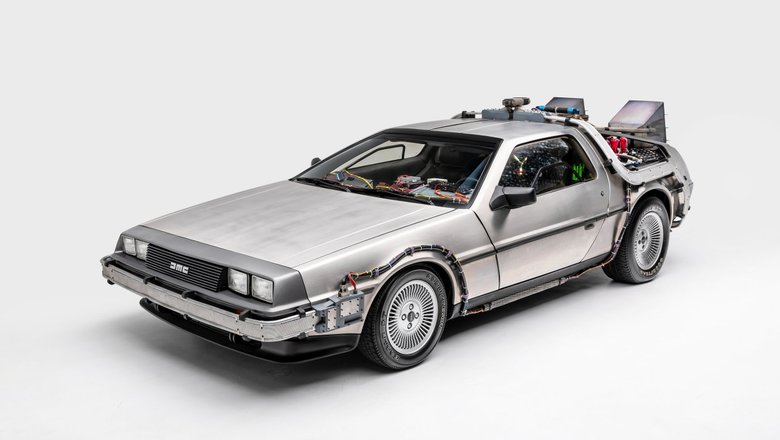 DeLorean из фильма Назад в будущее