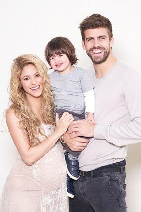 Шакира с Жераром Пике и сыном Миланом
