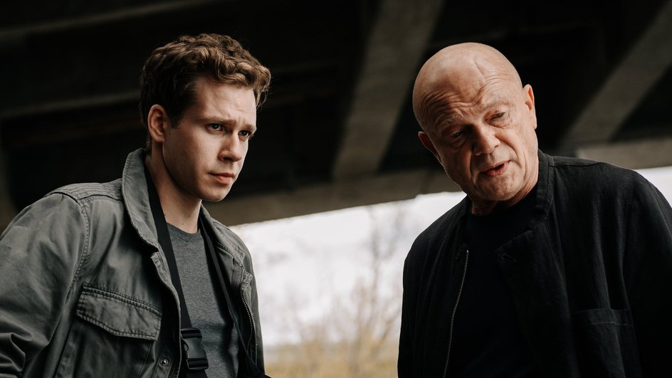 Кузьма Сапрыкин и Андрей Смоляков в сериале «Оперативная память»