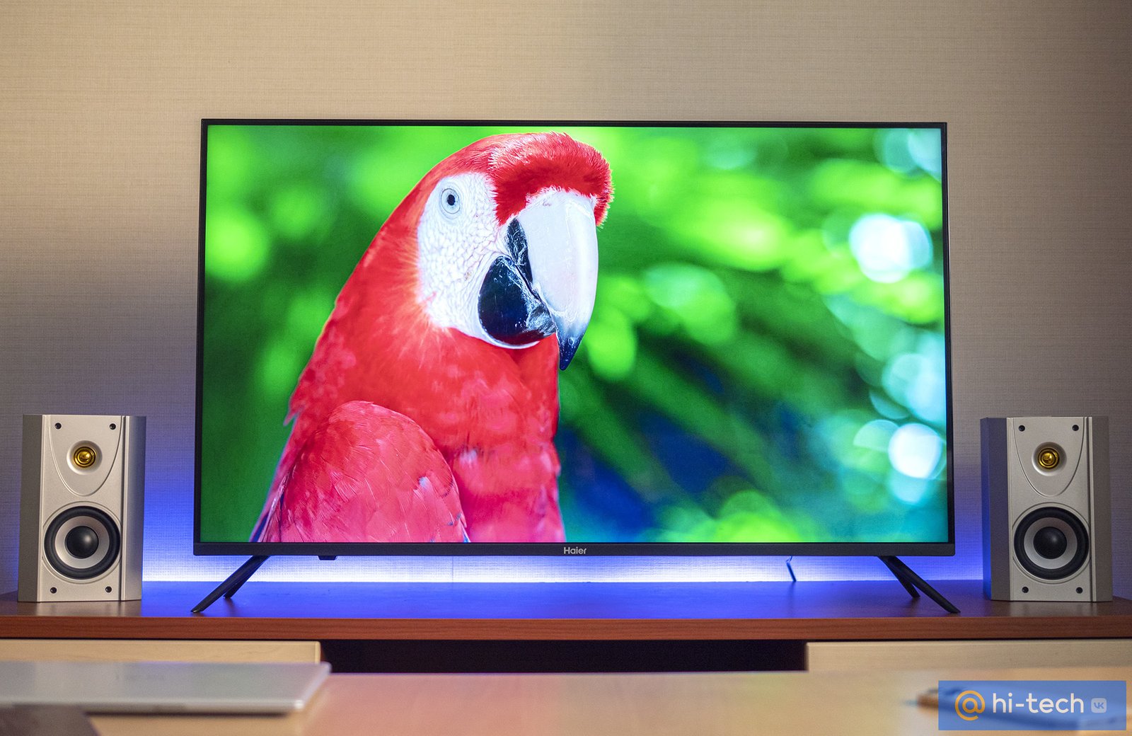 Обзор телевизора Haier 43 Smart TV MX — честный 4K в воздушном дизайне -  Hi-Tech Mail.ru