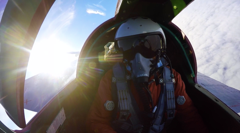 Кабина пилота МиГ-31. Кадр из видео телеканала «Звезда»
