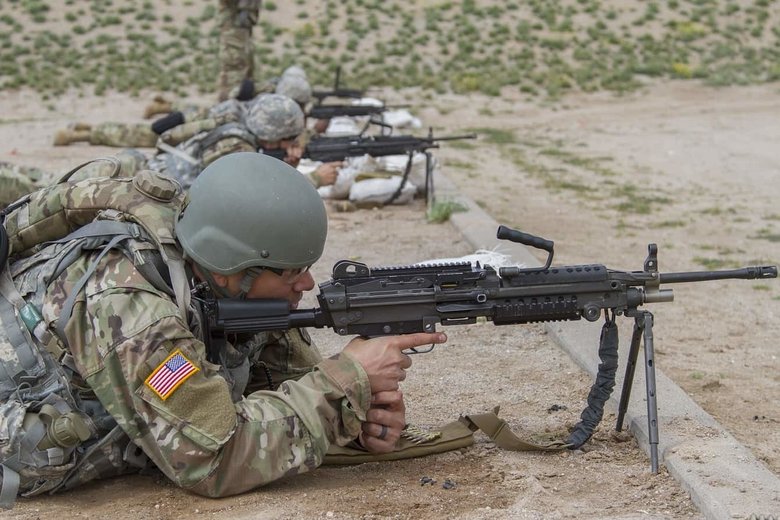 Американские солдаты готовятся стрелять. Фото: Military.com