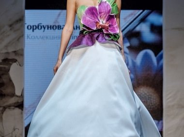 Slide image for gallery: 4835 | Комментарий «Леди Mail.Ru»: Платье от Анастасии Горбуновой