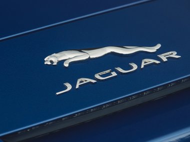 slide image for gallery: 25747 | Jaguar F-Type