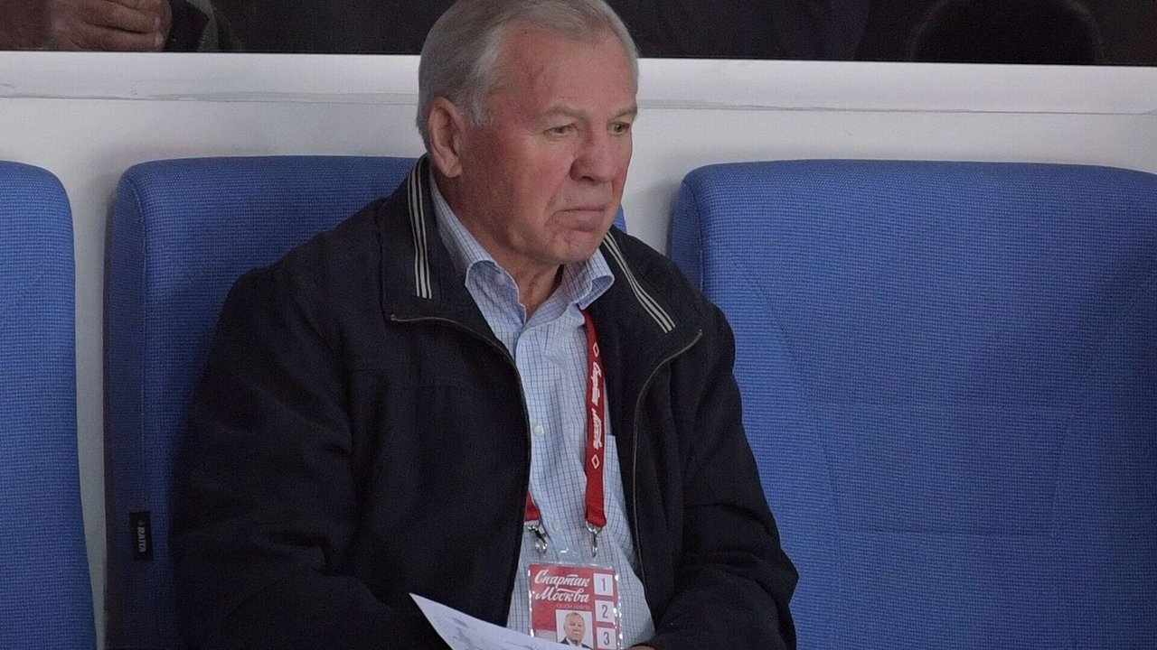 Борис Майоров: «Не слежу за НХЛ, читаю газету — уже тошнит, только про Овечкина пишут. Побьет ли он рекорд Гретцки. Ну сколько можно, елки-палки?»