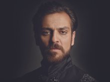 Эркан Колчак Кестендиль в роли Сахина
