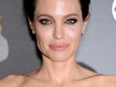 Slide image for gallery: 4538 | Анджелина Джоли предпочитает максимально естественный макияж даже для вечера