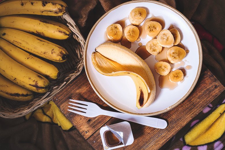 В 2009 году ученые австралийского университета Новой Англии выяснили, что бананы могут помочь в лечении расстройств сна и даже избавиться от храпа. 