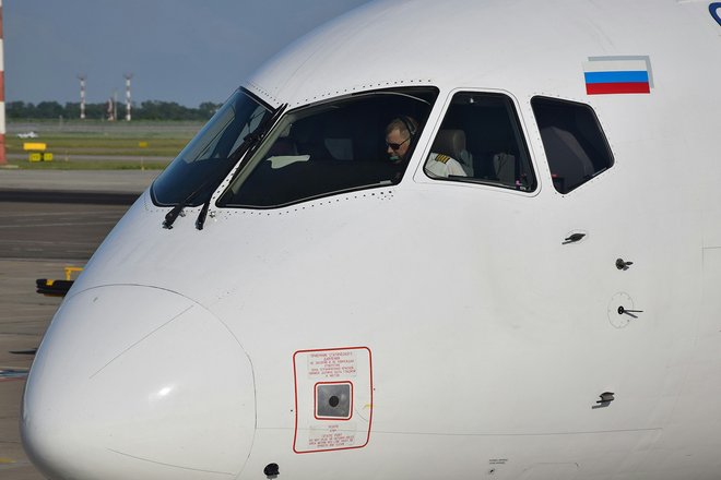 Самолет в аэропорту Краснодара