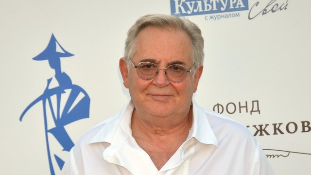 Юрий Стоянов Юрий Стоянов