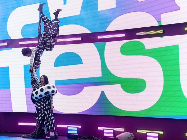 Катя IOWA стала одной из самых необычно одетых звезд на VK Fest 2025 Катя IOWA стала одной из самых необычно одетых звезд на VK Fest 2025