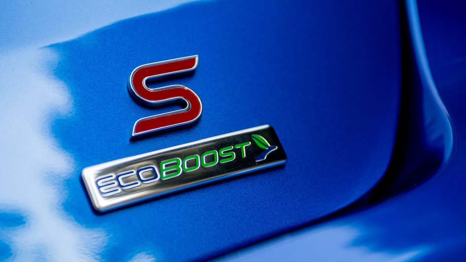 Шильдик Ford с мотором Ecoboost