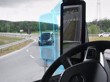 slide image for gallery: 27026 | Actros зеркала